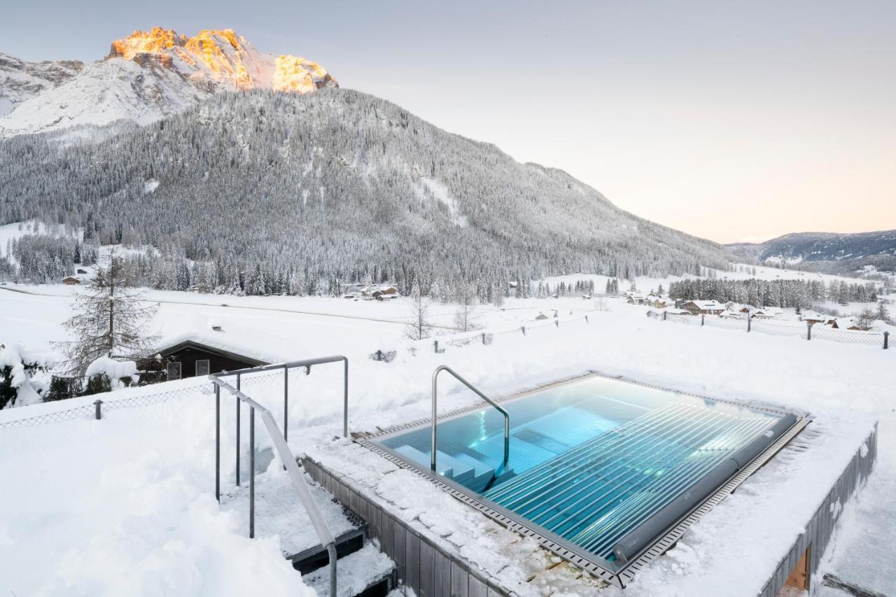 Paramount Alma Suites Sexten Buitenkant foto