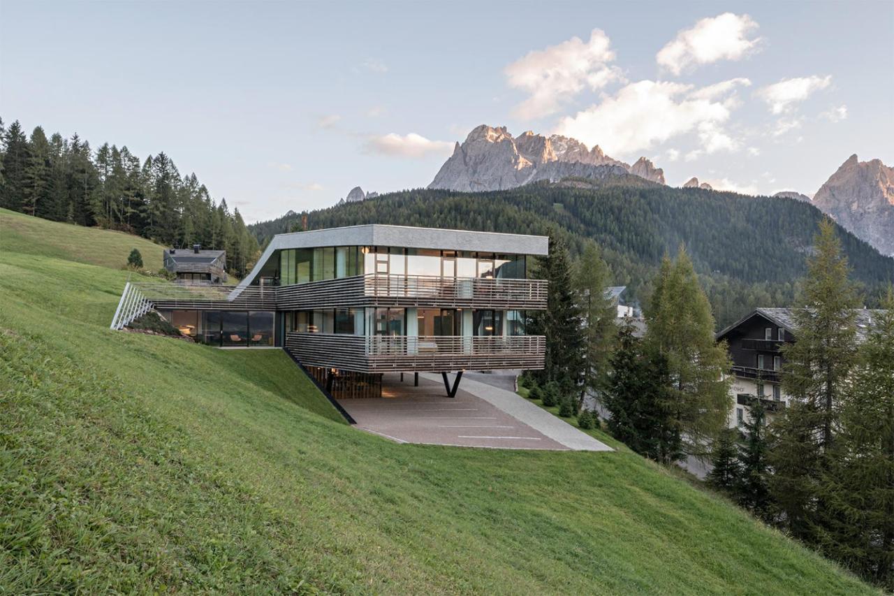 Paramount Alma Suites Sexten Buitenkant foto