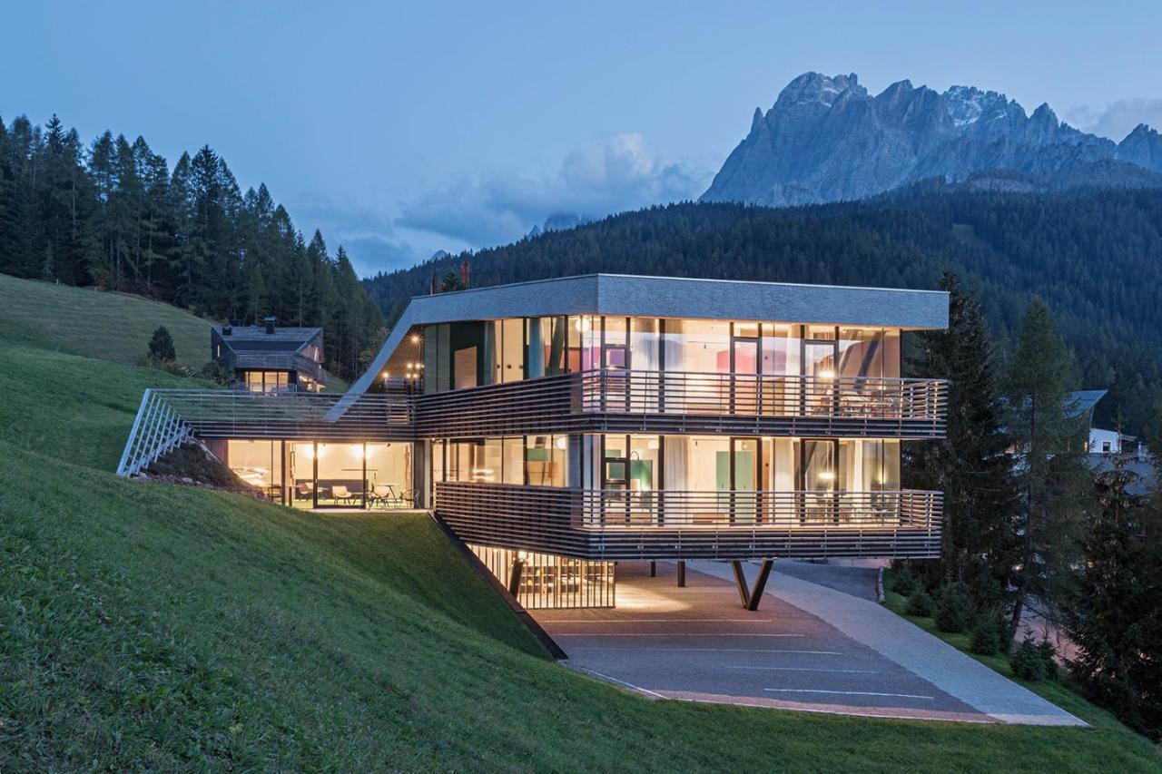 Paramount Alma Suites Sexten Buitenkant foto
