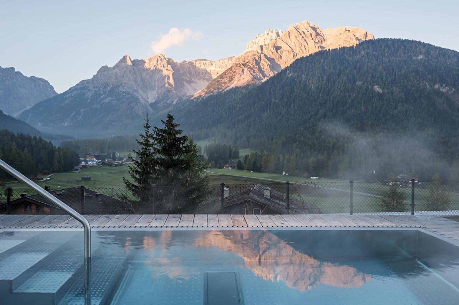 Paramount Alma Suites Sexten Buitenkant foto