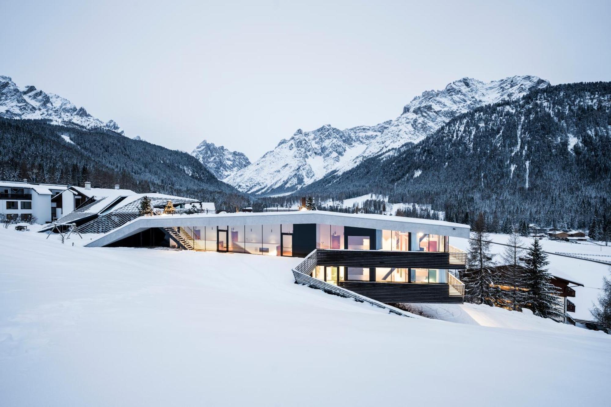 Paramount Alma Suites Sexten Buitenkant foto