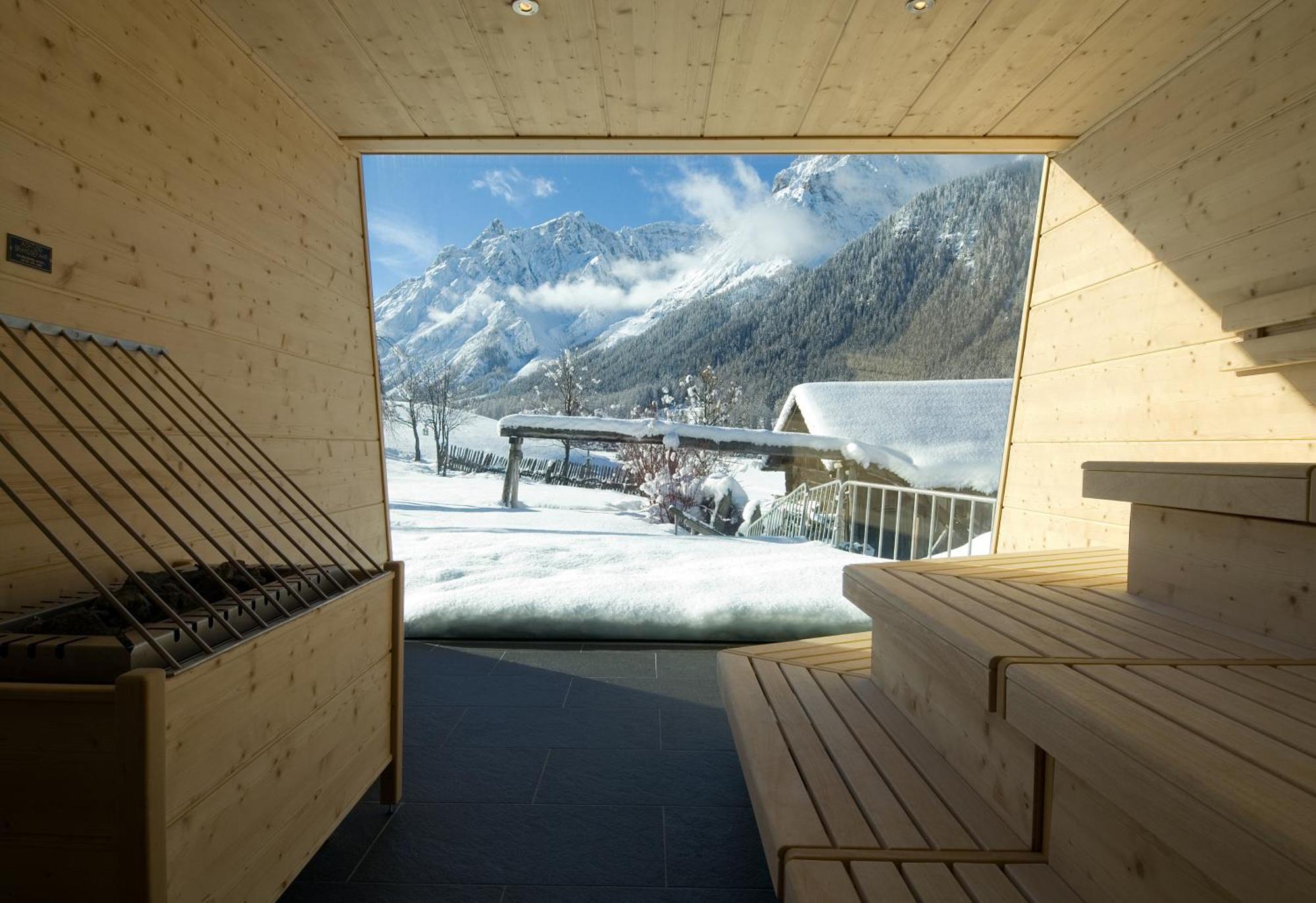 Paramount Alma Suites Sexten Buitenkant foto
